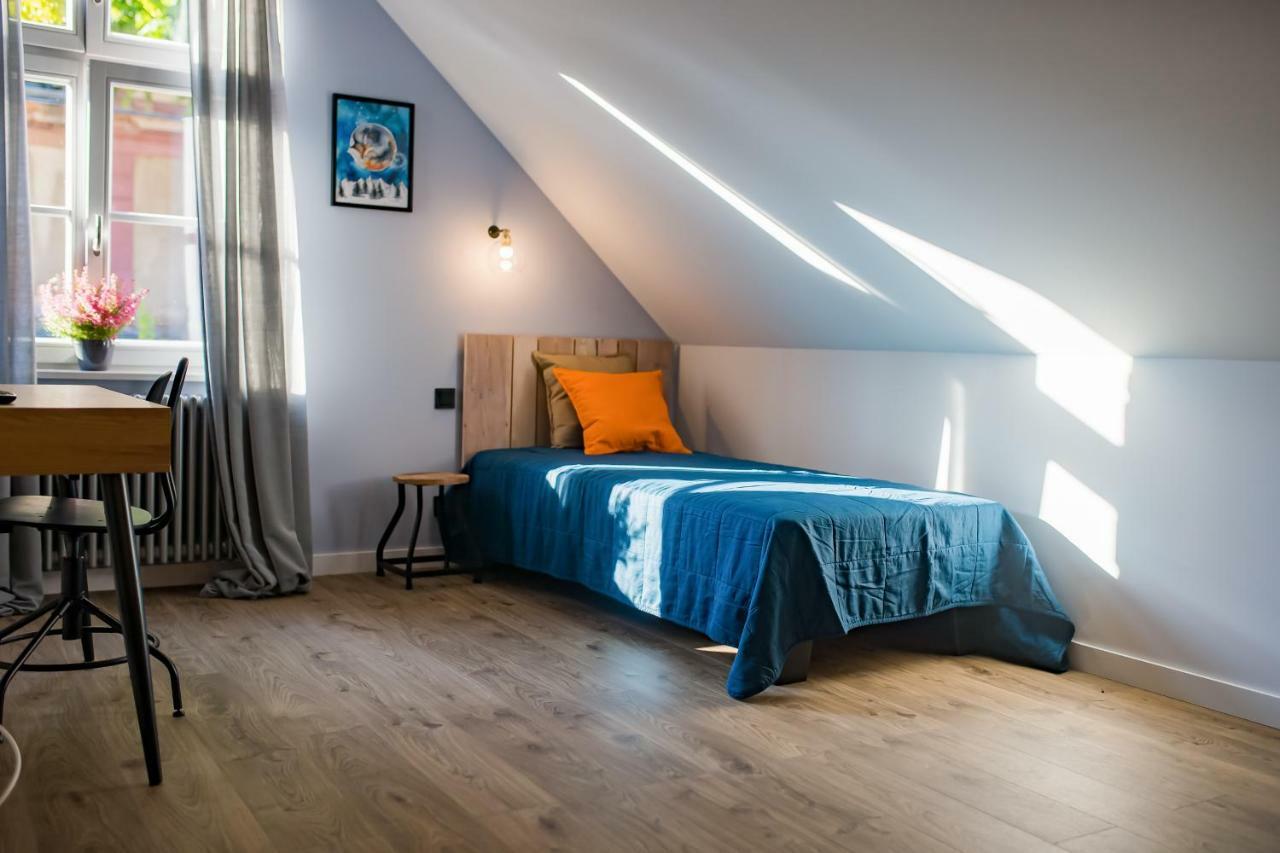 Palac I Folwark Brzeznica Brzeznica  ภายนอก รูปภาพ